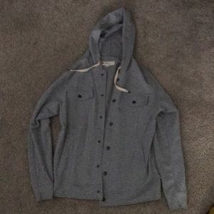 Grey Levi’s hoodie